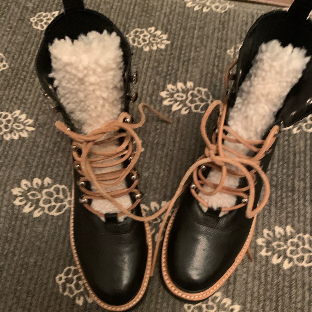 Beautiful black learher and sherpa boots.